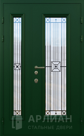 Фото «Двустворчатая входная дверь в частный дом со стеклом и решеткой №18»